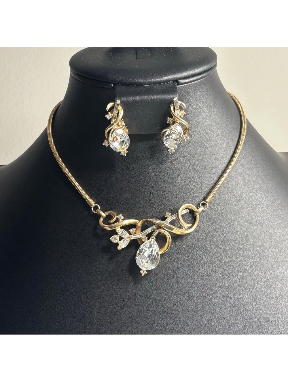 Crown Trifari Alfred Philippe Gem of India Choker Necklace & Earrings set